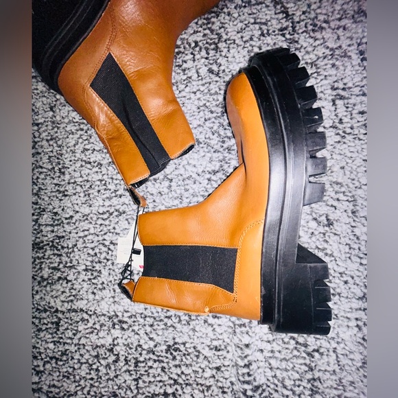 ZARA Tan Leather Ankle Boots - Picture 6 of 10